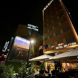 Ariston 4*, Milano Italien